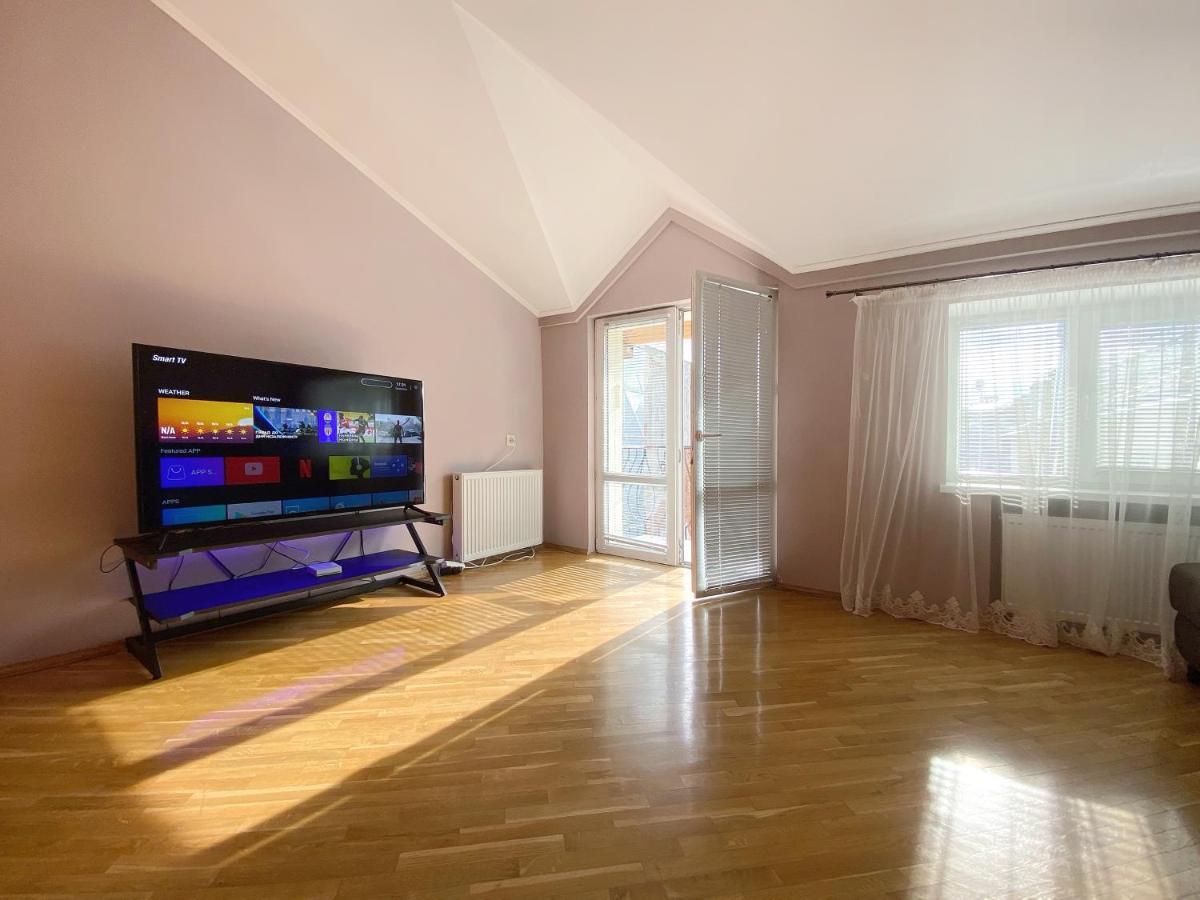 Grand Apartments On Rynok Square Лвив Екстериор снимка