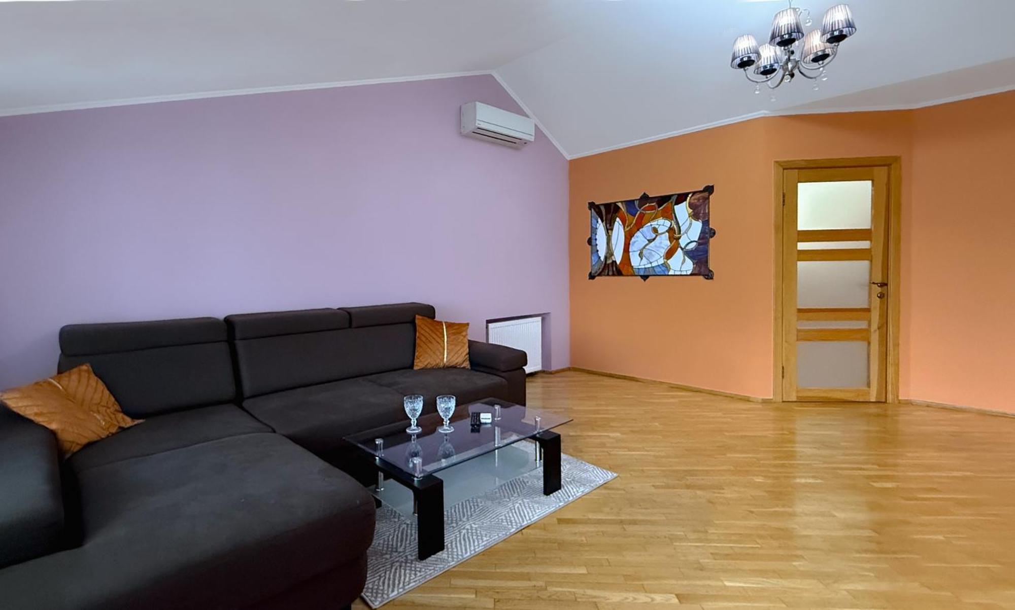Grand Apartments On Rynok Square Лвив Екстериор снимка