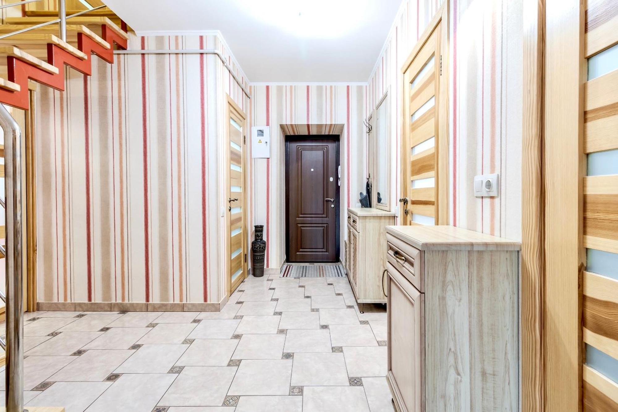 Grand Apartments On Rynok Square Лвив Екстериор снимка