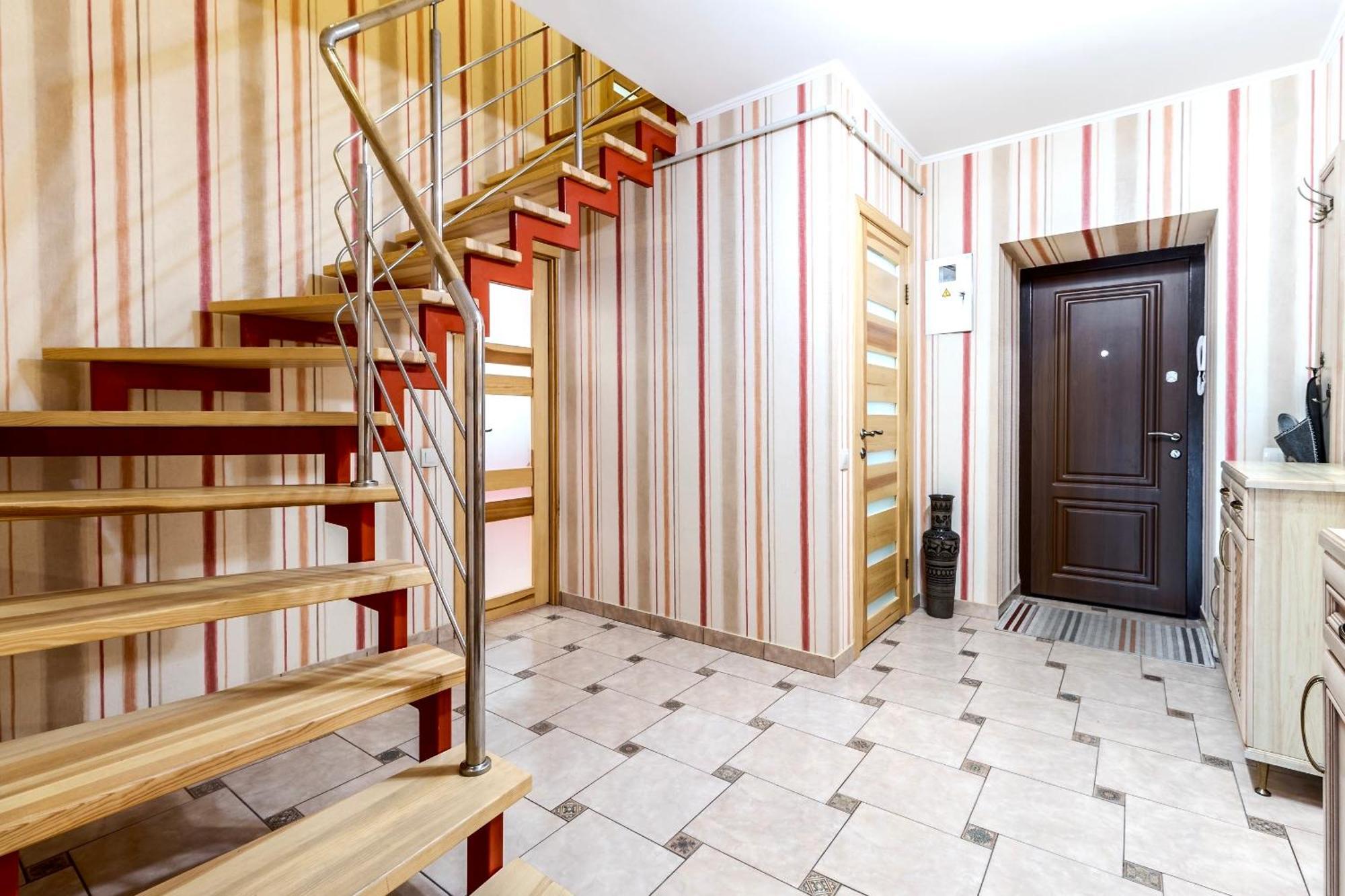 Grand Apartments On Rynok Square Лвив Екстериор снимка