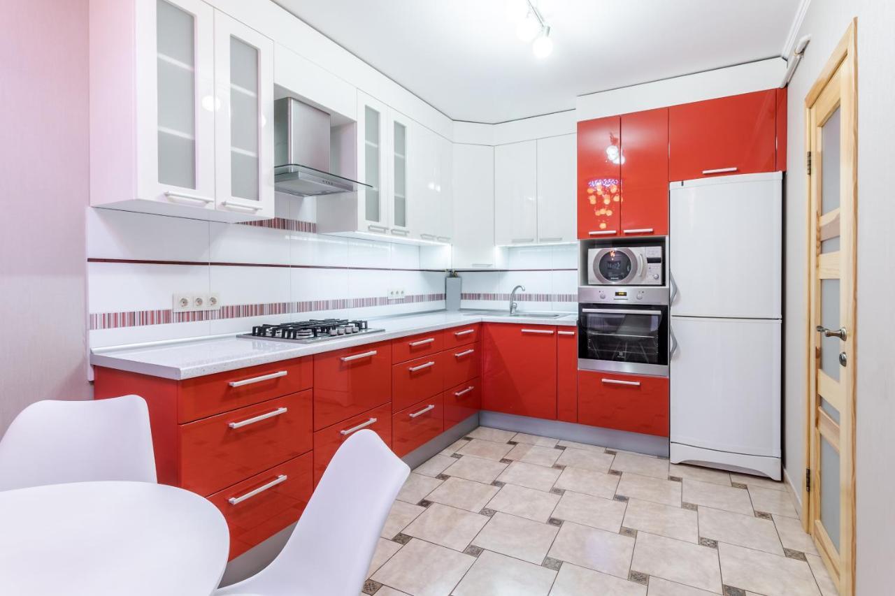 Grand Apartments On Rynok Square Лвив Екстериор снимка