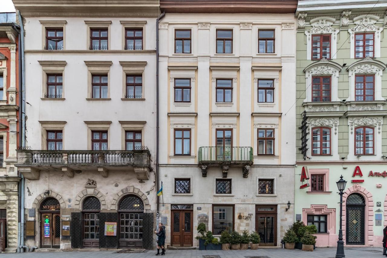 Grand Apartments On Rynok Square Лвив Екстериор снимка